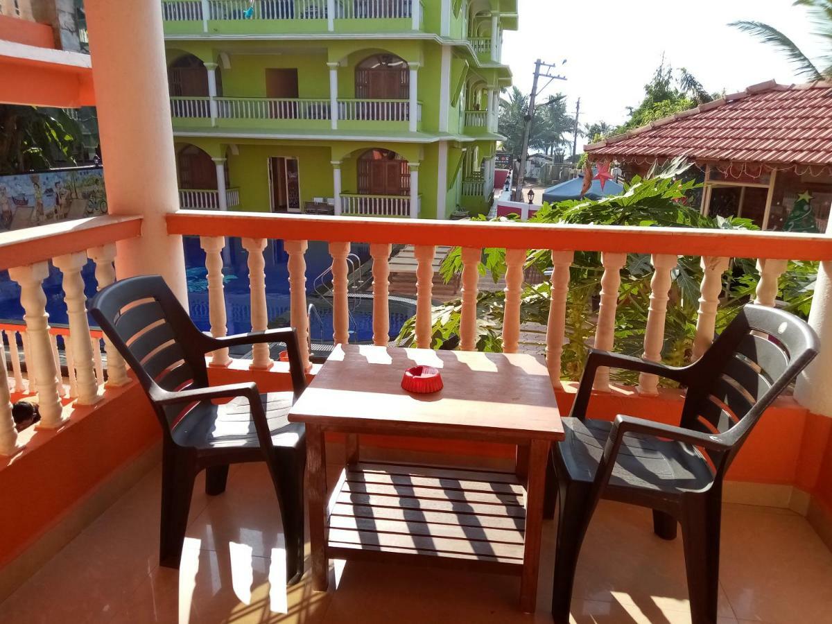 Larios Beach Holidays Resort Baga Bagian luar foto